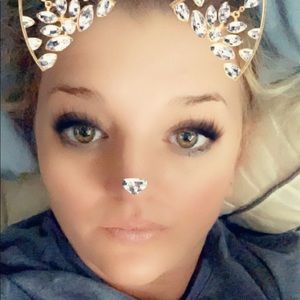 Meet your Posher, Leslie